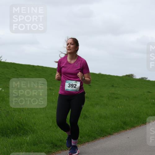 04.05.2025 - 8. Wedeler Halbmarathon Yannick Fuchs http://msf.ph/oto/7823002 04.05.2025 11:29:57 Laufen 392 meine-sportfotos.de