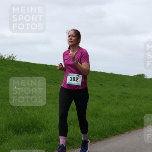 04.05.2025 - 8. Wedeler Halbmarathon Yannick Fuchs http://msf.ph/oto/7823011 04.05.2025 11:29:57 Laufen 392 meine-sportfotos.de