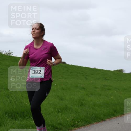 04.05.2025 - 8. Wedeler Halbmarathon Yannick Fuchs http://msf.ph/oto/7823025 04.05.2025 11:29:58 Laufen 392 meine-sportfotos.de