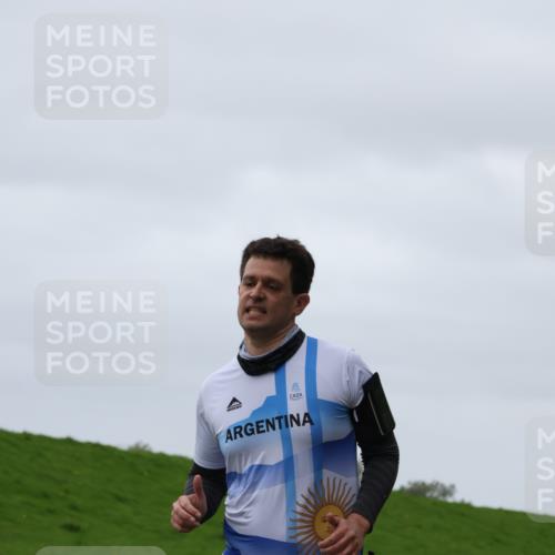 04.05.2025 - 8. Wedeler Halbmarathon Yannick Fuchs http://msf.ph/oto/7823057 04.05.2025 12:16:16 Laufen 442 meine-sportfotos.de