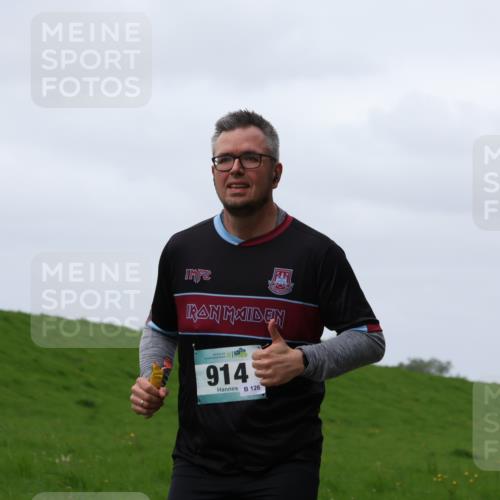 04.05.2025 - 8. Wedeler Halbmarathon Yannick Fuchs http://msf.ph/oto/7823059 04.05.2025 11:30:06 Laufen 914, 126 meine-sportfotos.de