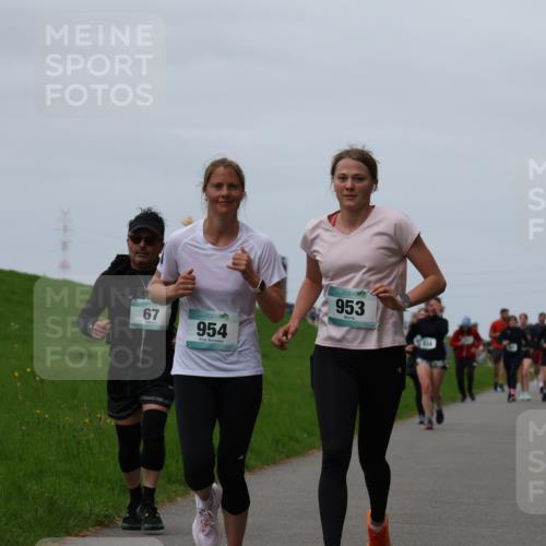 04.05.2025 - 8. Wedeler Halbmarathon Yannick Fuchs http://msf.ph/oto/7823077 04.05.2025 11:30:08 Laufen 67, 954, 953 meine-sportfotos.de