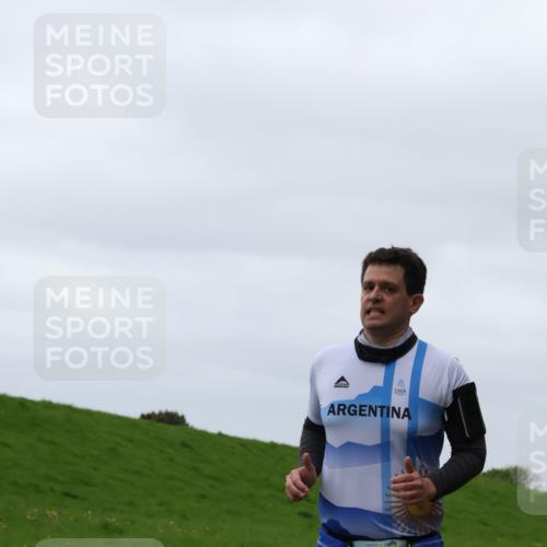 04.05.2025 - 8. Wedeler Halbmarathon Yannick Fuchs http://msf.ph/oto/7823084 04.05.2025 12:16:17 Laufen 442 meine-sportfotos.de