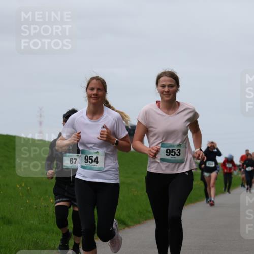 04.05.2025 - 8. Wedeler Halbmarathon Yannick Fuchs http://msf.ph/oto/7823091 04.05.2025 11:30:08 Laufen 67, 954, 953 meine-sportfotos.de