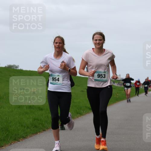 04.05.2025 - 8. Wedeler Halbmarathon Yannick Fuchs http://msf.ph/oto/7823120 04.05.2025 11:30:09 Laufen 954, 953 meine-sportfotos.de