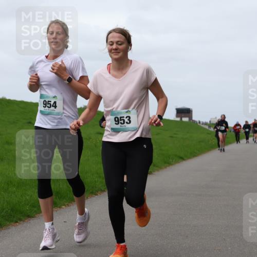 04.05.2025 - 8. Wedeler Halbmarathon Yannick Fuchs http://msf.ph/oto/7823163 04.05.2025 11:30:10 Laufen 954, 953 meine-sportfotos.de