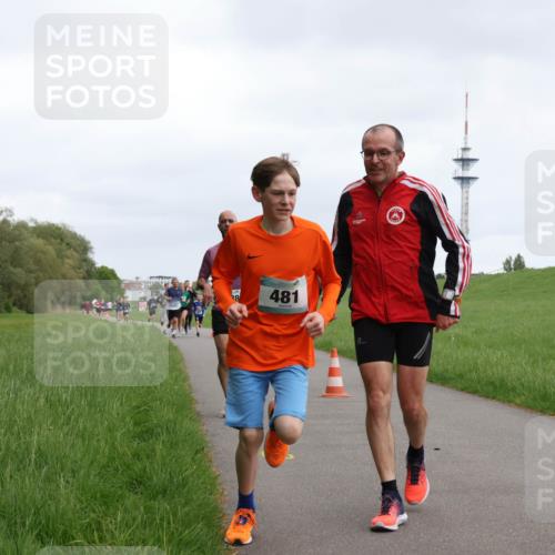 04.05.2025 - 8. Wedeler Halbmarathon Yannick Fuchs http://msf.ph/oto/7823199 04.05.2025 11:11:04 Laufen 38, 481 meine-sportfotos.de
