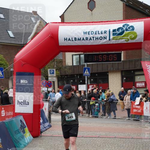 04.05.2025 - 8. Wedeler Halbmarathon Felixshl http://msf.ph/oto/7823274 04.05.2025 11:59:03 Ziel 345, 470, 741 meine-sportfotos.de