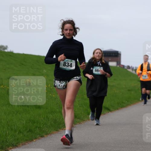 04.05.2025 - 8. Wedeler Halbmarathon Yannick Fuchs http://msf.ph/oto/7823275 04.05.2025 11:30:19 Laufen 834, 99 meine-sportfotos.de