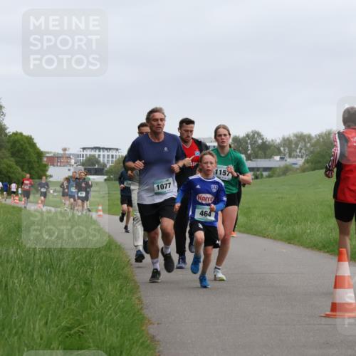 04.05.2025 - 8. Wedeler Halbmarathon Yannick Fuchs http://msf.ph/oto/7823365 04.05.2025 11:11:10 Laufen 1077, 464, 1157 meine-sportfotos.de
