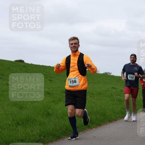 04.05.2025 - 8. Wedeler Halbmarathon Yannick Fuchs http://msf.ph/oto/7823399 04.05.2025 11:30:28 Laufen 156, 132, 511, 421 meine-sportfotos.de