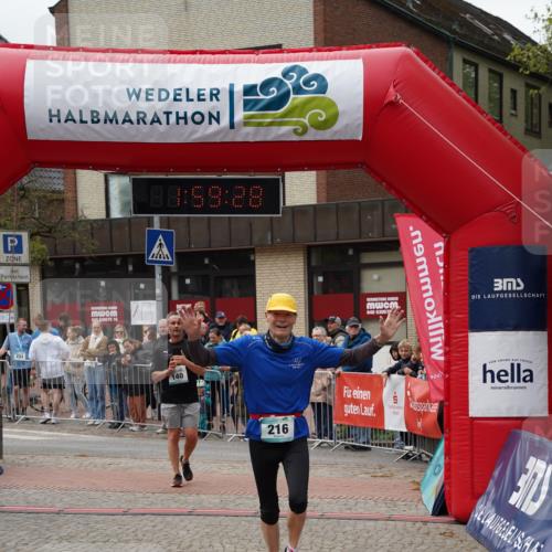 04.05.2025 - 8. Wedeler Halbmarathon Felixshl http://msf.ph/oto/7823421 04.05.2025 11:59:26 Ziel 140, 216 meine-sportfotos.de