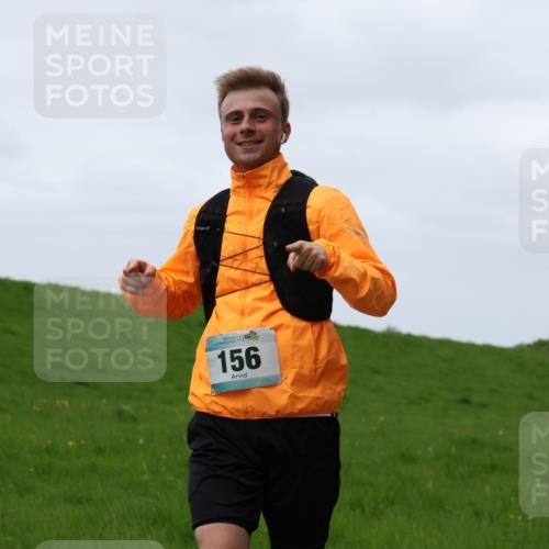04.05.2025 - 8. Wedeler Halbmarathon Yannick Fuchs http://msf.ph/oto/7823428 04.05.2025 11:30:29 Laufen 156 meine-sportfotos.de