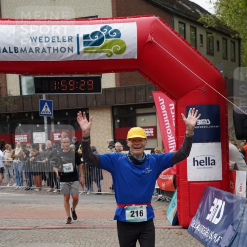 04.05.2025 - 8. Wedeler Halbmarathon Felixshl http://msf.ph/oto/7823500 04.05.2025 11:59:27 Ziel 140, 216 meine-sportfotos.de
