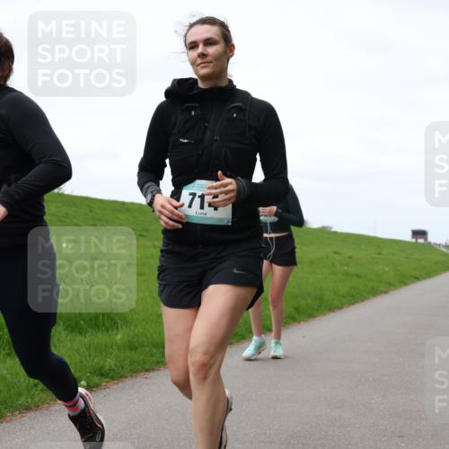 04.05.2025 - 8. Wedeler Halbmarathon Yannick Fuchs http://msf.ph/oto/7823621 04.05.2025 11:30:35 Laufen 421, 71 meine-sportfotos.de