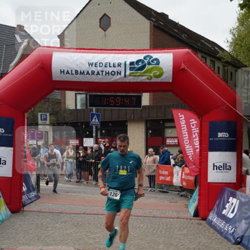 04.05.2025 - 8. Wedeler Halbmarathon Felixshl http://msf.ph/oto/7823682 04.05.2025 11:59:45 Ziel 126, 536 meine-sportfotos.de