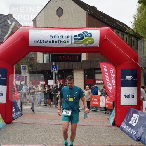04.05.2025 - 8. Wedeler Halbmarathon Felixshl http://msf.ph/oto/7823695 04.05.2025 11:59:45 Ziel 126, 536 meine-sportfotos.de