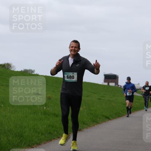 04.05.2025 - 8. Wedeler Halbmarathon Yannick Fuchs http://msf.ph/oto/7823699 04.05.2025 11:30:45 Laufen 680, 209, 157 meine-sportfotos.de