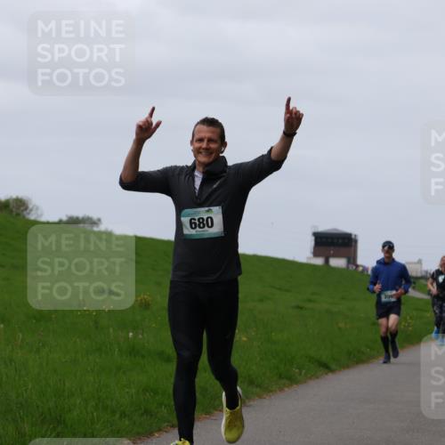 04.05.2025 - 8. Wedeler Halbmarathon Yannick Fuchs http://msf.ph/oto/7823705 04.05.2025 11:30:45 Laufen 680, 200, 157 meine-sportfotos.de