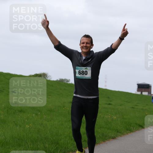 04.05.2025 - 8. Wedeler Halbmarathon Yannick Fuchs http://msf.ph/oto/7823719 04.05.2025 11:30:46 Laufen 680, 209, 157 meine-sportfotos.de