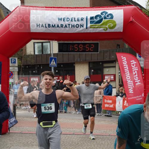 04.05.2025 - 8. Wedeler Halbmarathon Felixshl http://msf.ph/oto/7823860 04.05.2025 11:59:50 Ziel 90, 126, 536, 566, 572, 573 meine-sportfotos.de