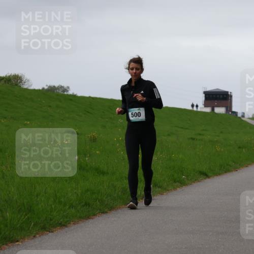 04.05.2025 - 8. Wedeler Halbmarathon Yannick Fuchs http://msf.ph/oto/7823882 04.05.2025 12:20:34 Laufen 500 meine-sportfotos.de