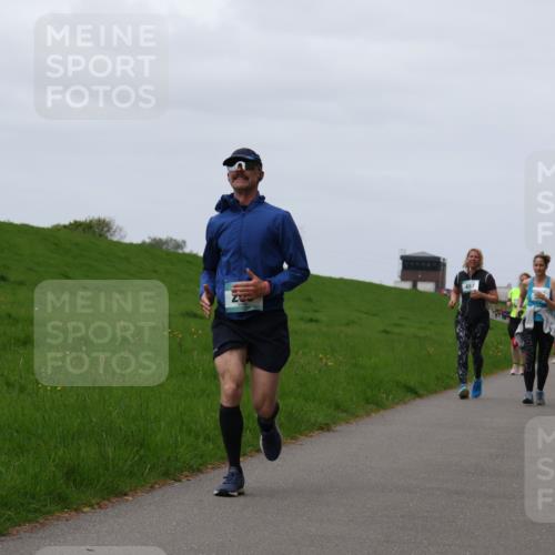 04.05.2025 - 8. Wedeler Halbmarathon Yannick Fuchs http://msf.ph/oto/7823904 04.05.2025 11:30:52 Laufen 497 meine-sportfotos.de