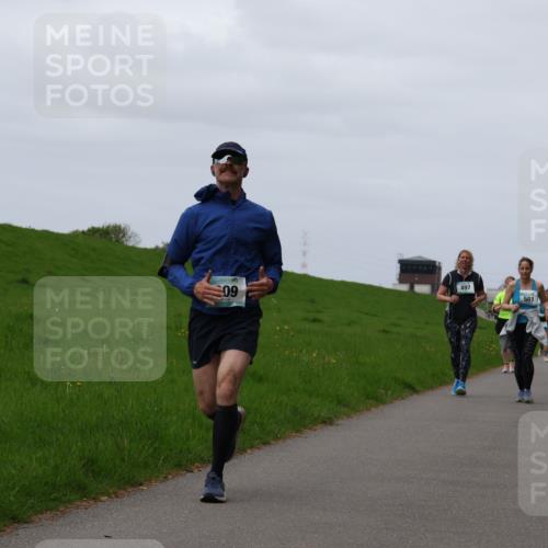 04.05.2025 - 8. Wedeler Halbmarathon Yannick Fuchs http://msf.ph/oto/7823919 04.05.2025 11:30:53 Laufen 09, 497, 501 meine-sportfotos.de