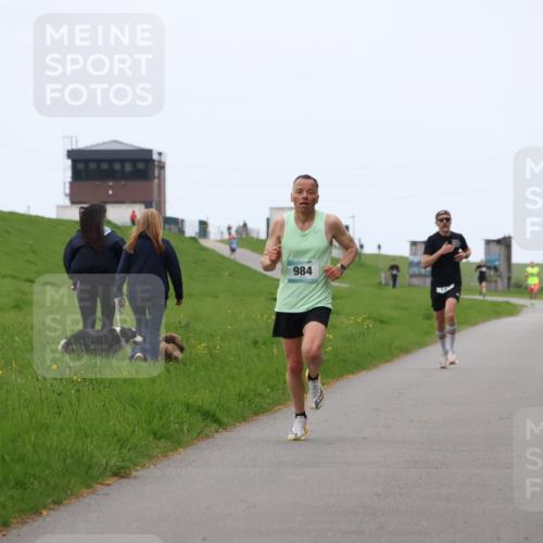 04.05.2025 - 8. Wedeler Halbmarathon Yannick Fuchs http://msf.ph/oto/7824098 04.05.2025 11:11:37 Laufen 984 meine-sportfotos.de