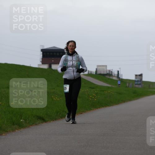 04.05.2025 - 8. Wedeler Halbmarathon Yannick Fuchs http://msf.ph/oto/7824232 04.05.2025 12:21:58 Laufen 25 meine-sportfotos.de