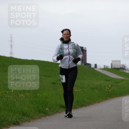 04.05.2025 - 8. Wedeler Halbmarathon Yannick Fuchs http://msf.ph/oto/7824244 04.05.2025 12:22:00 Laufen  meine-sportfotos.de