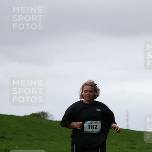 04.05.2025 - 8. Wedeler Halbmarathon Yannick Fuchs http://msf.ph/oto/7824355 04.05.2025 12:23:10 Laufen 182 meine-sportfotos.de
