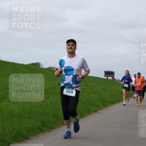 04.05.2025 - 8. Wedeler Halbmarathon Yannick Fuchs http://msf.ph/oto/7824371 04.05.2025 11:53:31 Laufen 329, 192, 195 meine-sportfotos.de