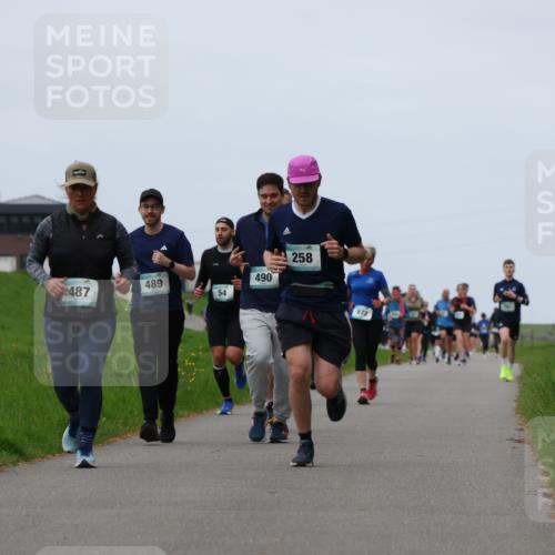 04.05.2025 - 8. Wedeler Halbmarathon Yannick Fuchs http://msf.ph/oto/7824381 04.05.2025 11:31:33 Laufen 487, 489, 54, 490, 258, 972 meine-sportfotos.de
