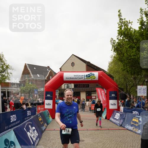 04.05.2025 - 8. Wedeler Halbmarathon Felixshl http://msf.ph/oto/7824544 04.05.2025 12:00:35 Ziel 38, 114, 410, 518, 821 meine-sportfotos.de