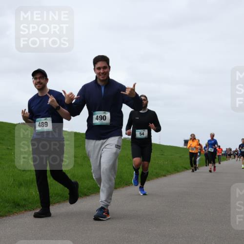 04.05.2025 - 8. Wedeler Halbmarathon Yannick Fuchs http://msf.ph/oto/7824563 04.05.2025 11:31:43 Laufen 489, 490, 54 meine-sportfotos.de