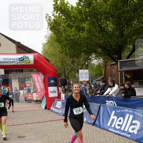 04.05.2025 - 8. Wedeler Halbmarathon Felixshl http://msf.ph/oto/7824606 04.05.2025 12:00:38 Ziel 38, 114, 241, 410, 821 meine-sportfotos.de