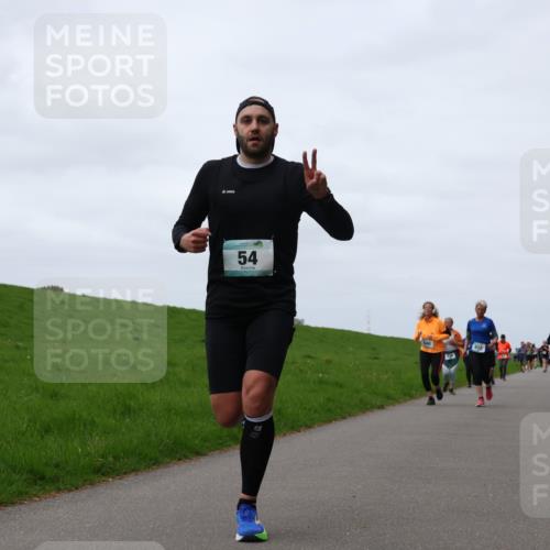04.05.2025 - 8. Wedeler Halbmarathon Yannick Fuchs http://msf.ph/oto/7824611 04.05.2025 11:31:45 Laufen 54 meine-sportfotos.de