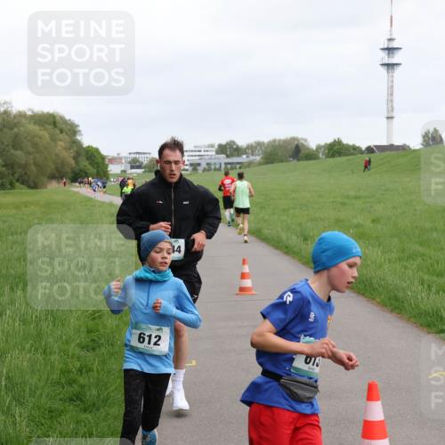 04.05.2025 - 8. Wedeler Halbmarathon Yannick Fuchs http://msf.ph/oto/7824628 04.05.2025 11:11:51 Laufen 612, 14, 013 meine-sportfotos.de
