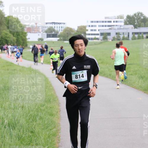 04.05.2025 - 8. Wedeler Halbmarathon Yannick Fuchs http://msf.ph/oto/7824683 04.05.2025 11:11:53 Laufen 814 meine-sportfotos.de