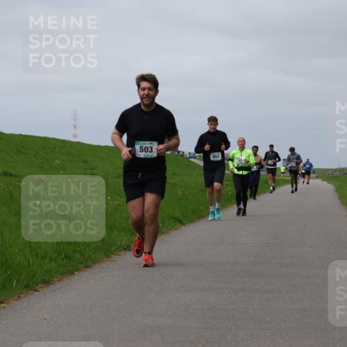 04.05.2025 - 8. Wedeler Halbmarathon Yannick Fuchs http://msf.ph/oto/7824782 04.05.2025 11:54:00 Laufen 503, 653 meine-sportfotos.de