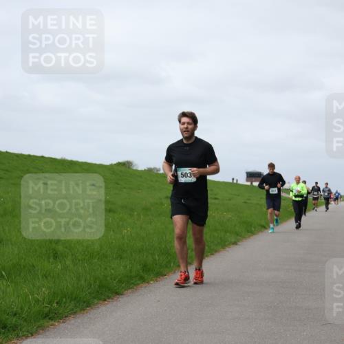 04.05.2025 - 8. Wedeler Halbmarathon Yannick Fuchs http://msf.ph/oto/7824814 04.05.2025 11:54:02 Laufen 503 meine-sportfotos.de