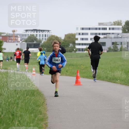 04.05.2025 - 8. Wedeler Halbmarathon Yannick Fuchs http://msf.ph/oto/7824822 04.05.2025 11:12:11 Laufen 1063 meine-sportfotos.de