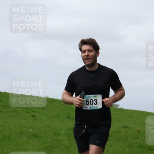 04.05.2025 - 8. Wedeler Halbmarathon Yannick Fuchs http://msf.ph/oto/7824833 04.05.2025 11:54:03 Laufen 503, 63 meine-sportfotos.de