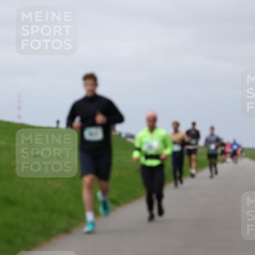 04.05.2025 - 8. Wedeler Halbmarathon Yannick Fuchs http://msf.ph/oto/7824853 04.05.2025 11:54:04 Laufen  meine-sportfotos.de