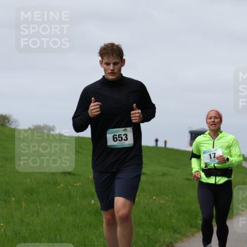 04.05.2025 - 8. Wedeler Halbmarathon Yannick Fuchs http://msf.ph/oto/7824921 04.05.2025 11:54:07 Laufen 653, 17 meine-sportfotos.de