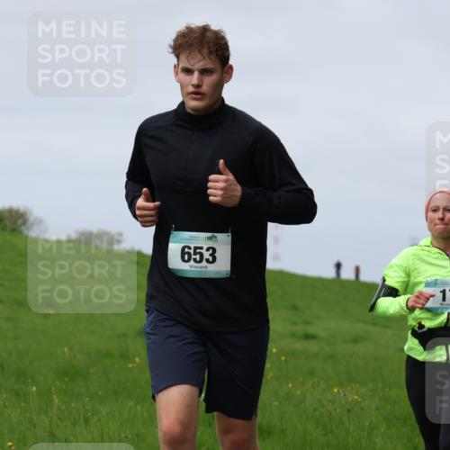 04.05.2025 - 8. Wedeler Halbmarathon Yannick Fuchs http://msf.ph/oto/7824923 04.05.2025 11:54:07 Laufen 3, 202, 653, 17 meine-sportfotos.de