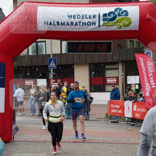 04.05.2025 - 8. Wedeler Halbmarathon Felixshl http://msf.ph/oto/7824926 04.05.2025 12:00:56 Ziel 249, 506, 772, 1177 meine-sportfotos.de