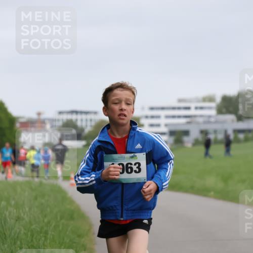 04.05.2025 - 8. Wedeler Halbmarathon Yannick Fuchs http://msf.ph/oto/7824985 04.05.2025 11:12:17 Laufen 963 meine-sportfotos.de