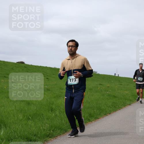 04.05.2025 - 8. Wedeler Halbmarathon Yannick Fuchs http://msf.ph/oto/7825108 04.05.2025 11:54:18 Laufen 173, 809, 992 meine-sportfotos.de